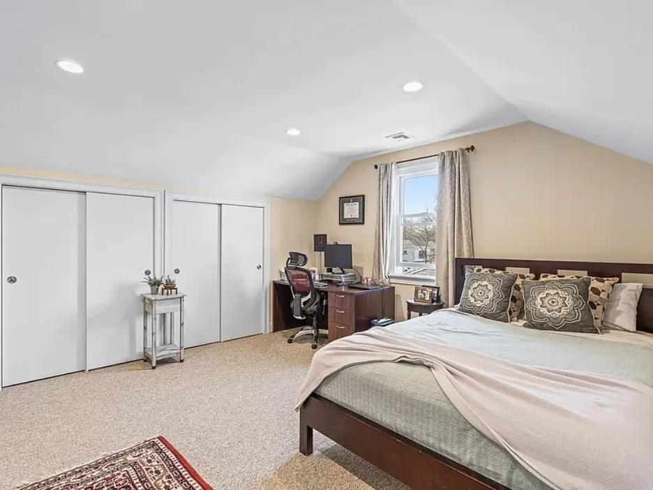 6 bed, 4.5 bath apartment for rent at 58 Spiers Rd Unit SF, Oak Hill — photo 15 of 21