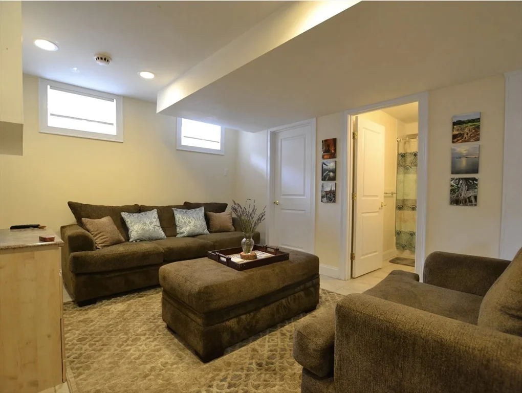 6 bed, 4.5 bath apartment for rent at 58 Spiers Rd Unit SF, Oak Hill — photo 21 of 21