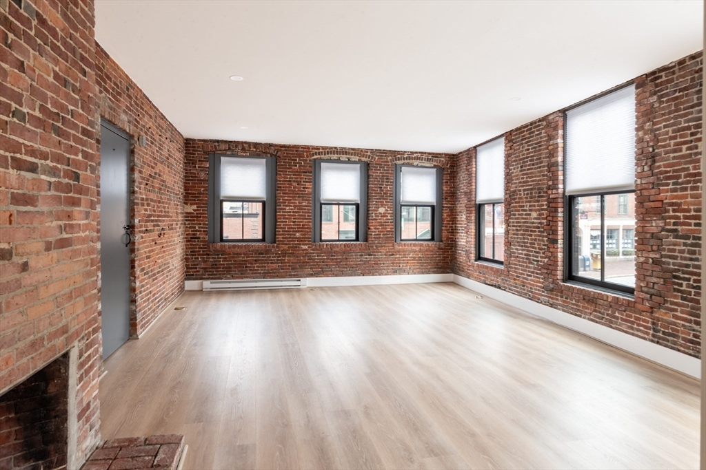 1 bed, 1 bath apartment for rent at 58 State Unit B, Newburyport — photo 5 of 16