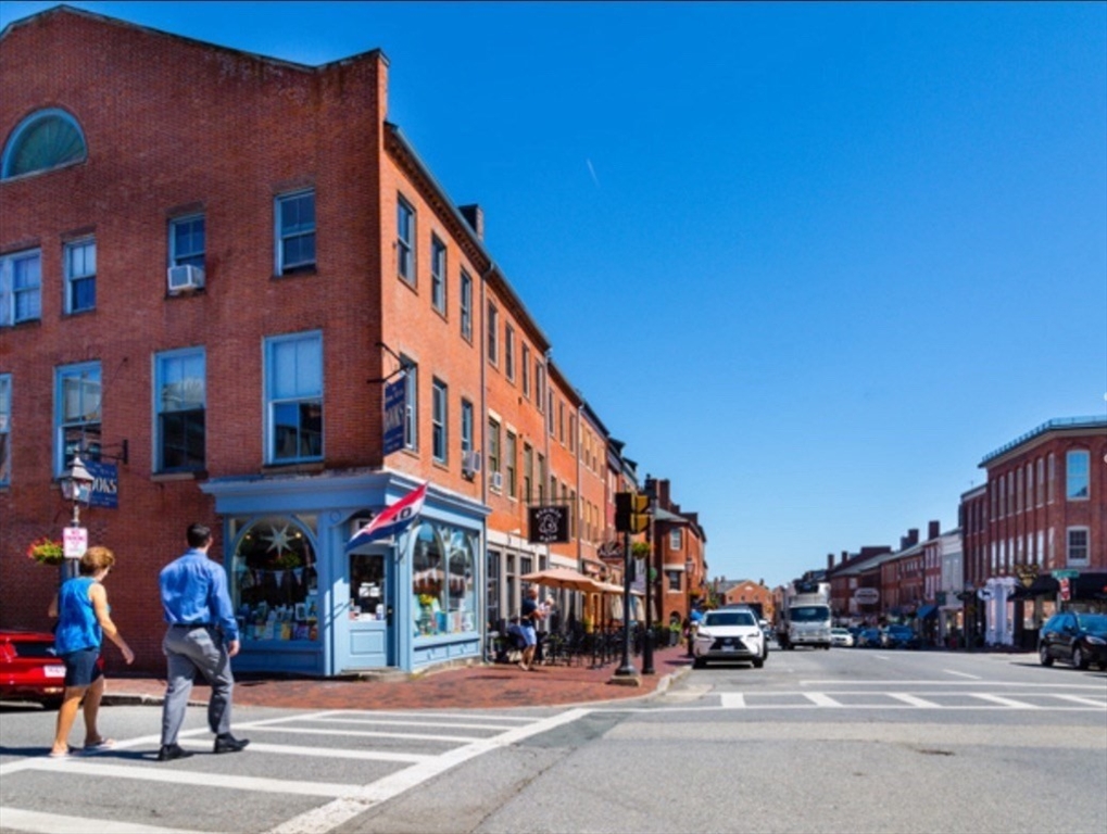 1 bed, 1 bath apartment for rent at 58 State Unit B, Newburyport — photo 2 of 16