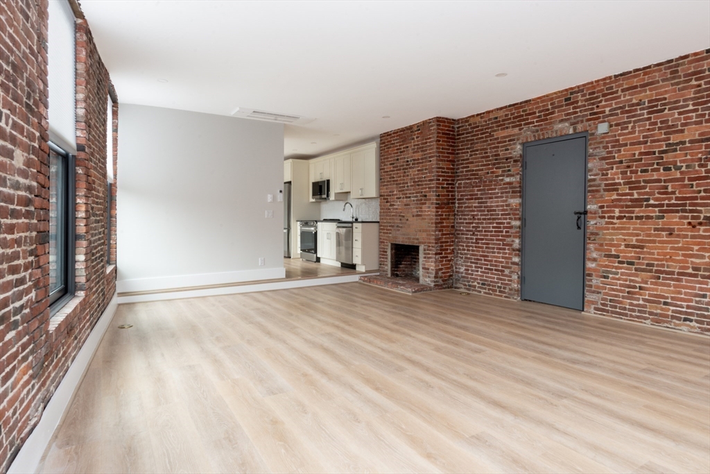 1 bed, 1 bath apartment for rent at 58 State Unit B, Newburyport — photo 6 of 16