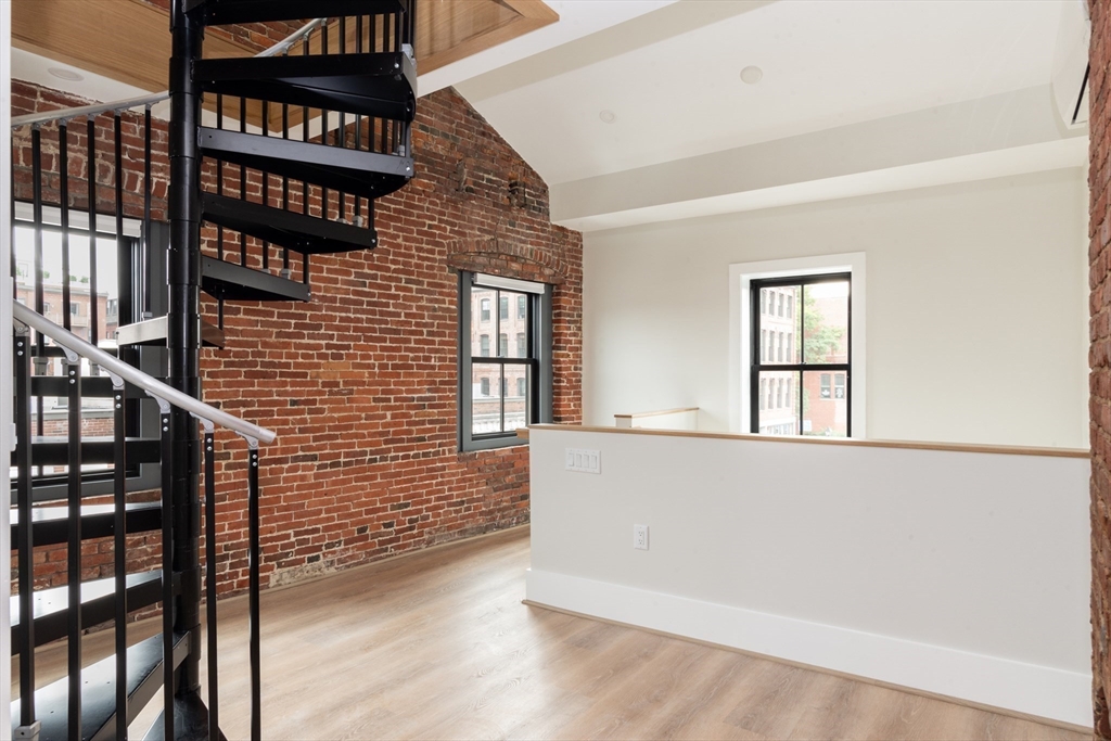 1 bed, 1 bath apartment for rent at 58 State Unit B, Newburyport — photo 4 of 16