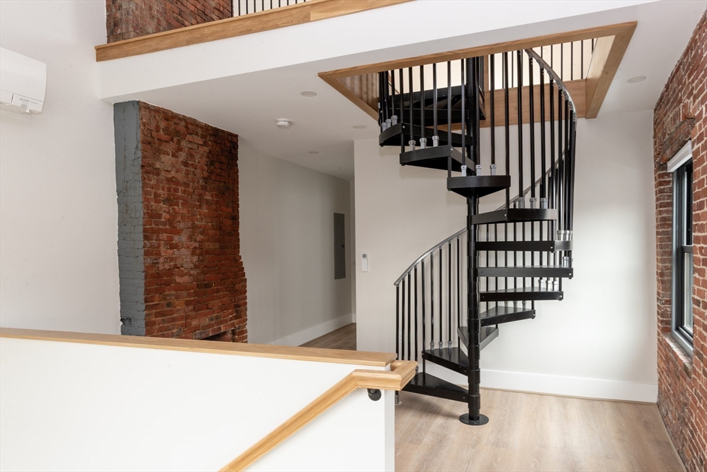 1 bed, 1 bath apartment for rent at 58 State Unit B, Newburyport — photo 8 of 16