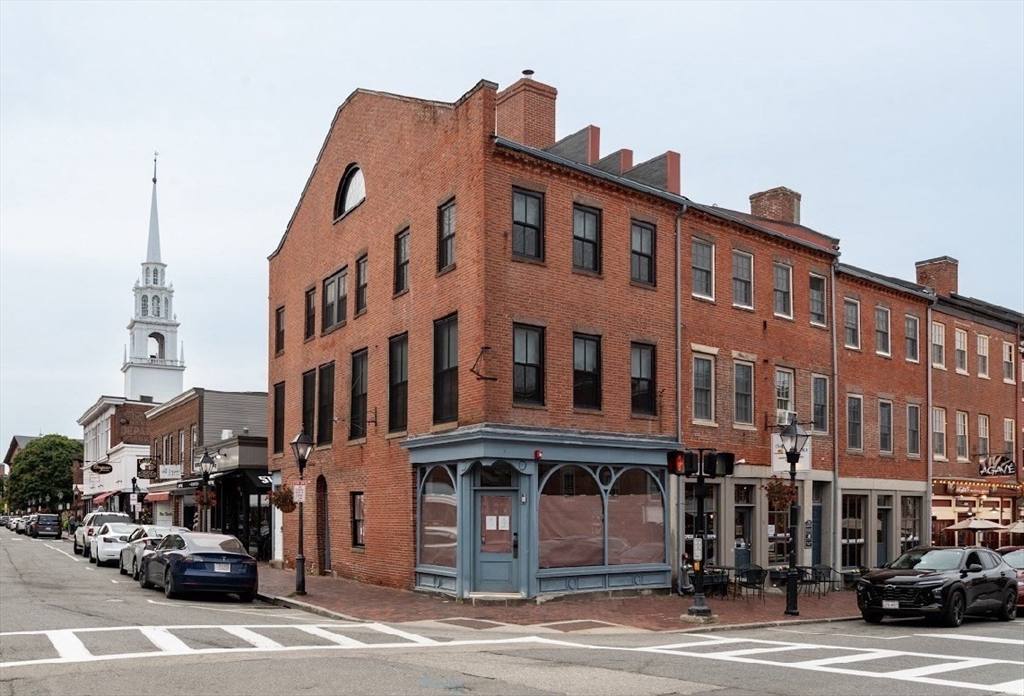 1 bed, 1 bath apartment for rent at 58 State Unit B, Newburyport — photo 3 of 16