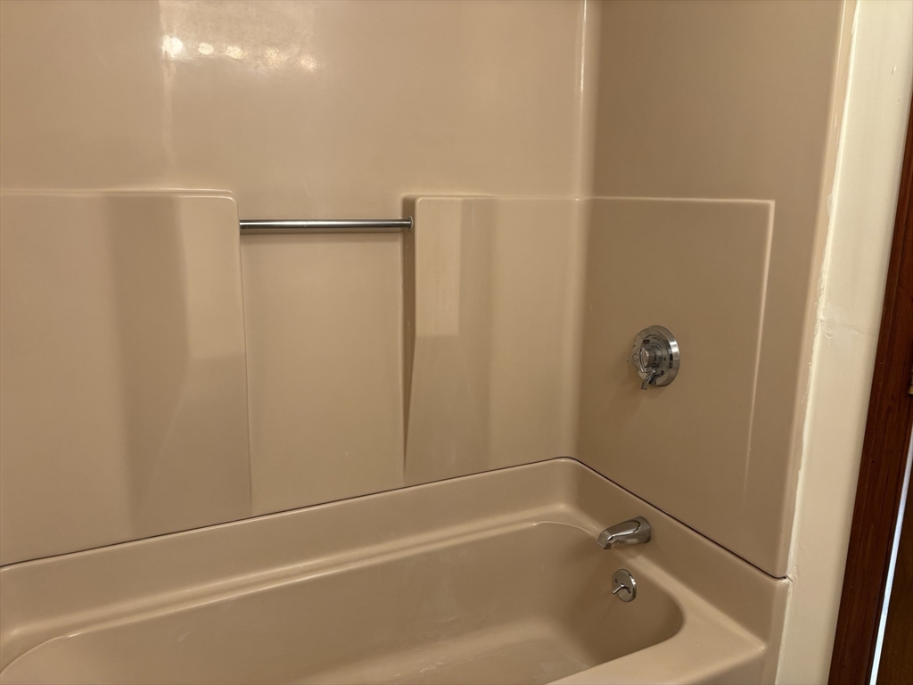 1 bed, 1 bath apartment for rent at 58 Summer St Unit 58, Franklin — photo 7 of 14