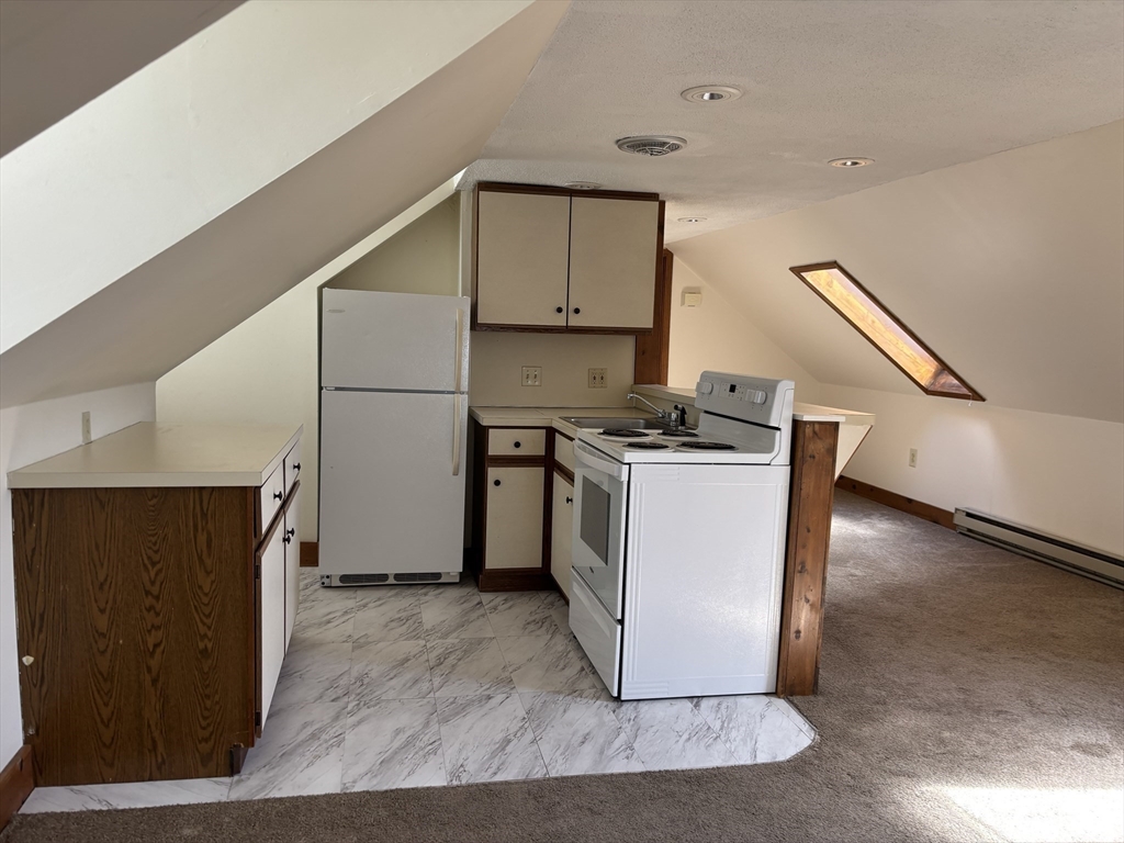 1 bed, 1 bath apartment for rent at 58 Summer St Unit 58, Franklin — photo 2 of 14