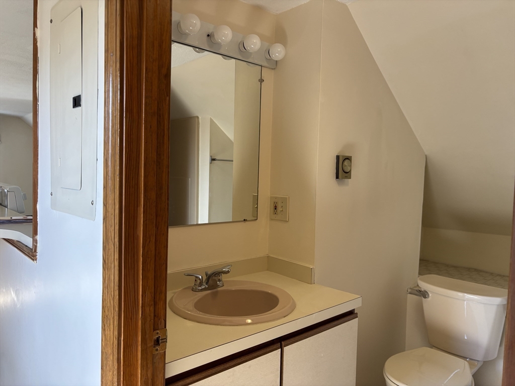 1 bed, 1 bath apartment for rent at 58 Summer St Unit 58, Franklin — photo 6 of 14