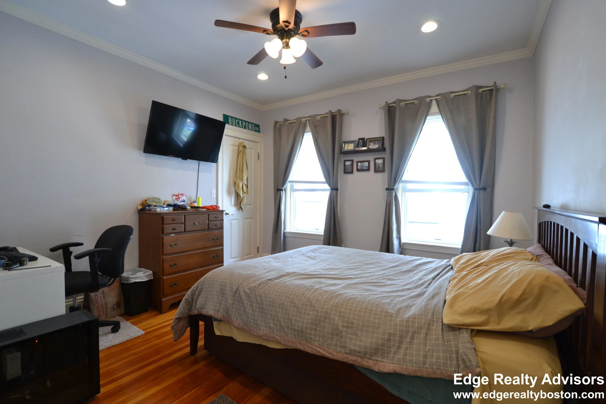 3 bed, 1 bath apartment for rent at 58 Tremont St Unit 3, Oak Square — photo 8 of 13