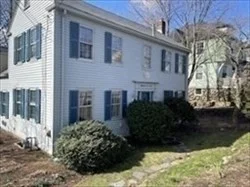 4 bed, 1 bath apartment for rent at 58 W Central St Unit 1, Natick