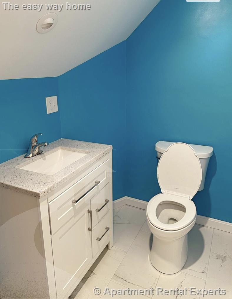 4 bed, 2 bath apartment for rent at 58 Windsor Rd Unit 2, Tufts — photo 7 of 16
