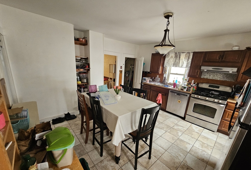 3 bed, 2 bath apartment for rent at 58 Winship St, Brighton — photo 2 of 14