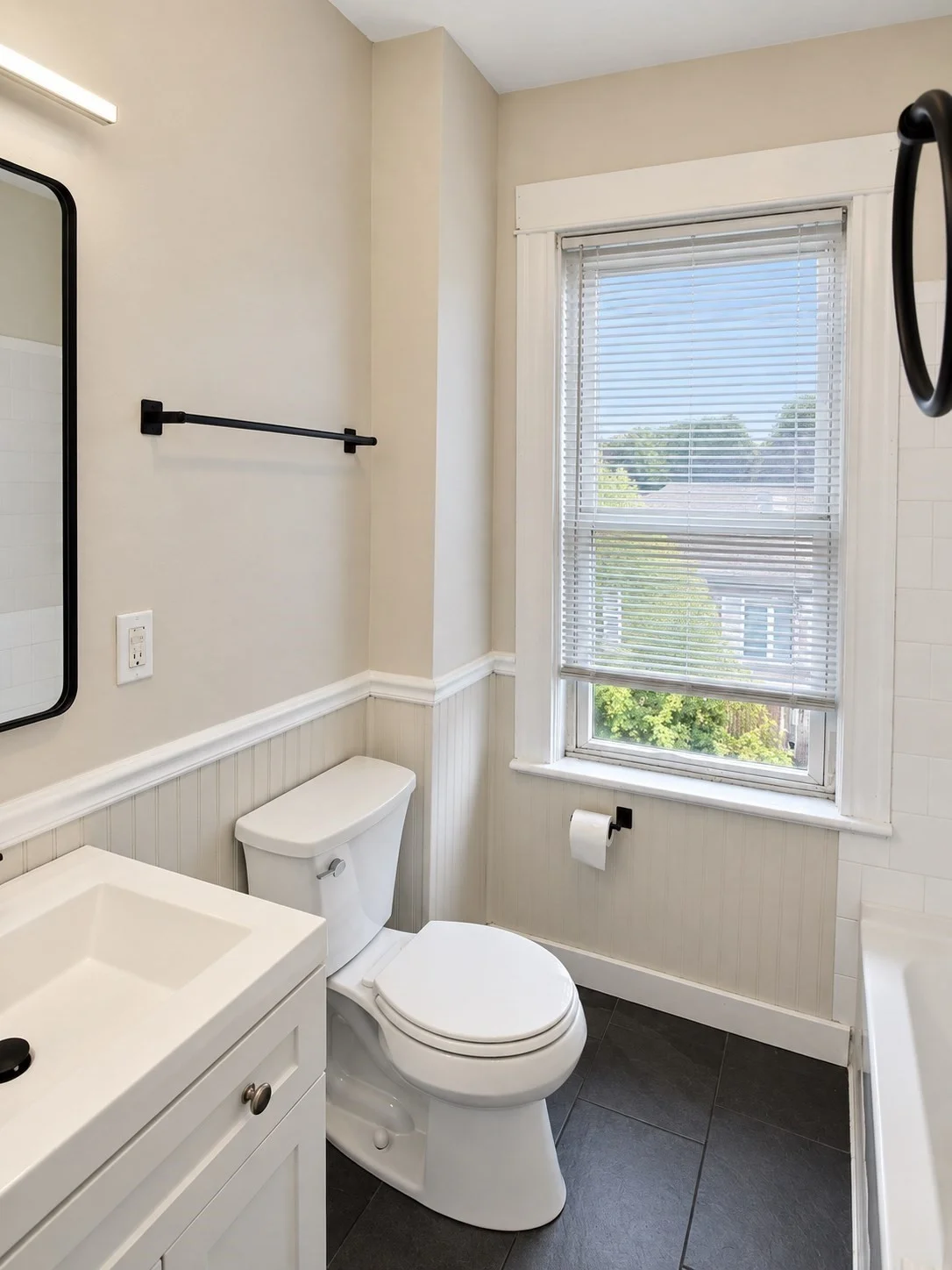 2 bed, 1 bath apartment for rent at 580 Bay St Unit 4, Taunton — photo 8 of 23