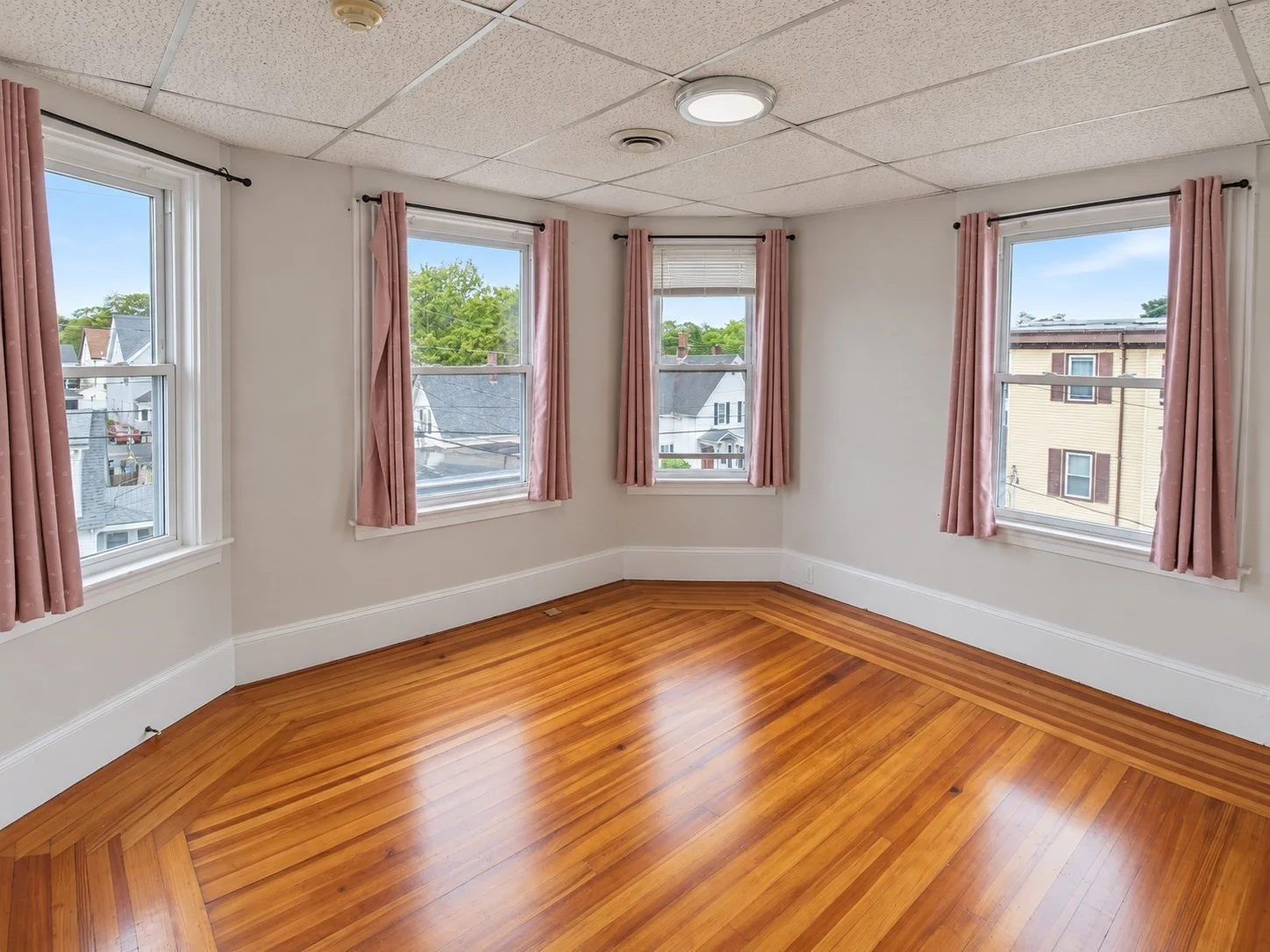 1 bed, 1 bath apartment for rent at 580 Bay St Unit 5, Taunton — photo 2 of 14
