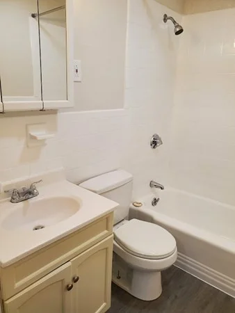 2 bed, 1 bath apartment for rent at 580 Cummins Highway Unit 1, Mattapan — photo 7 of 10