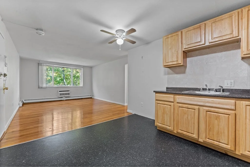 2 bed, 1 bath apartment for rent at 580 Cummins Highway Unit 11, Mattapan — photo 4 of 14