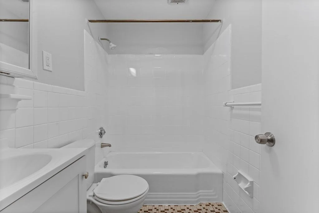2 bed, 1 bath apartment for rent at 580 Cummins Highway Unit 16, Mattapan — photo 5 of 13