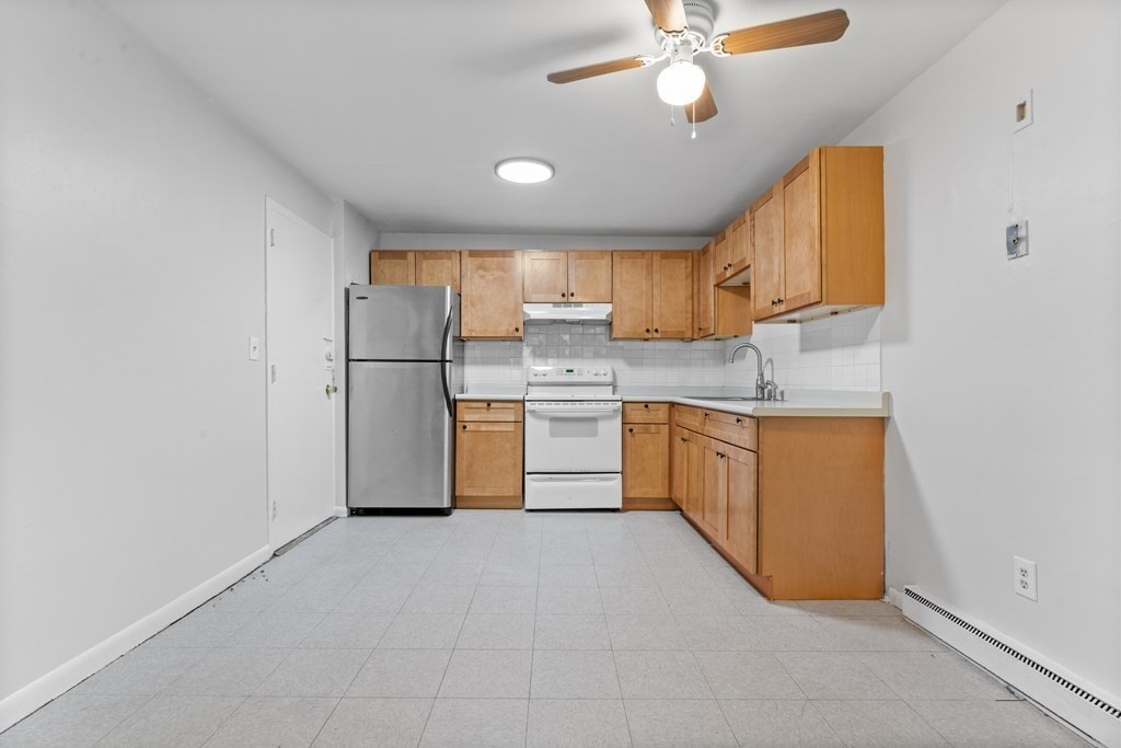 2 bed, 1 bath apartment for rent at 580 Cummins Highway Unit 5, Mattapan — photo 3 of 13