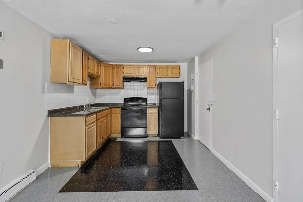 2 bed, 1 bath apartment for rent at 580 Cummins Highway Unit 9, Mattapan — photo 1 of 6