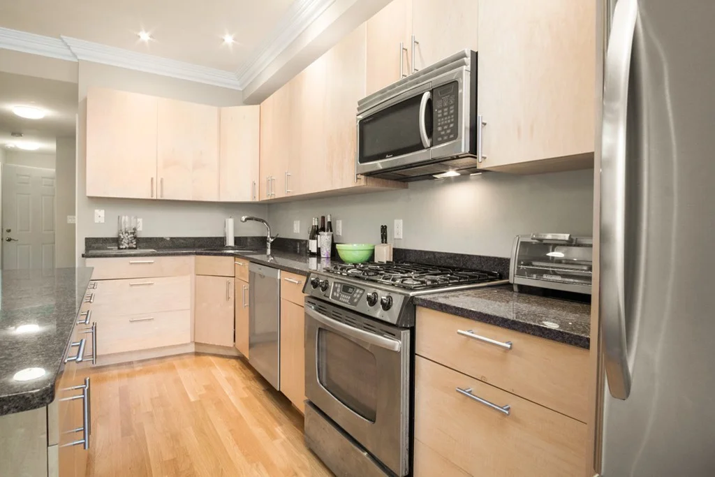 2 bed, 2 bath apartment for rent at 580 East 3rd St Unit 2, South Boston — photo 3 of 23