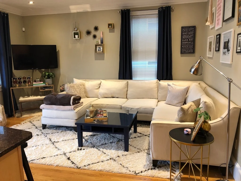 2 bed, 2 bath apartment for rent at 580 East 3rd St Unit 2, South Boston — photo 8 of 23