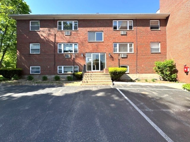 1 bed, 1 bath apartment for rent at 580 Salem St Unit 8, Wakefield — photo 7 of 8