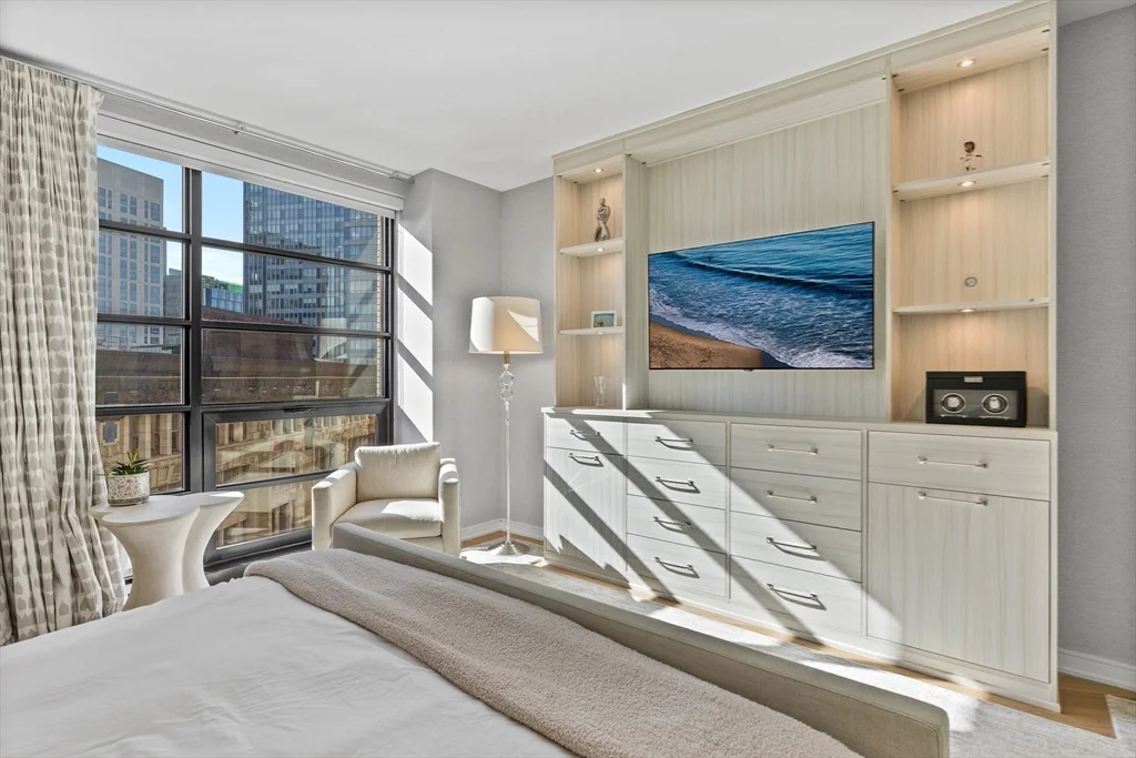 3 bed, 2 bath apartment for rent at 580 Washington St Unit 1002, Boston Downtown — photo 16 of 30