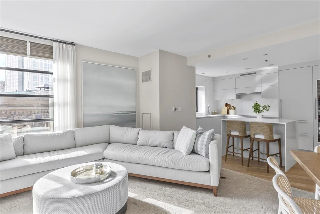 3 bed, 2 bath apartment for rent at 580 Washington St Unit 1002, Boston Downtown — photo 7 of 30