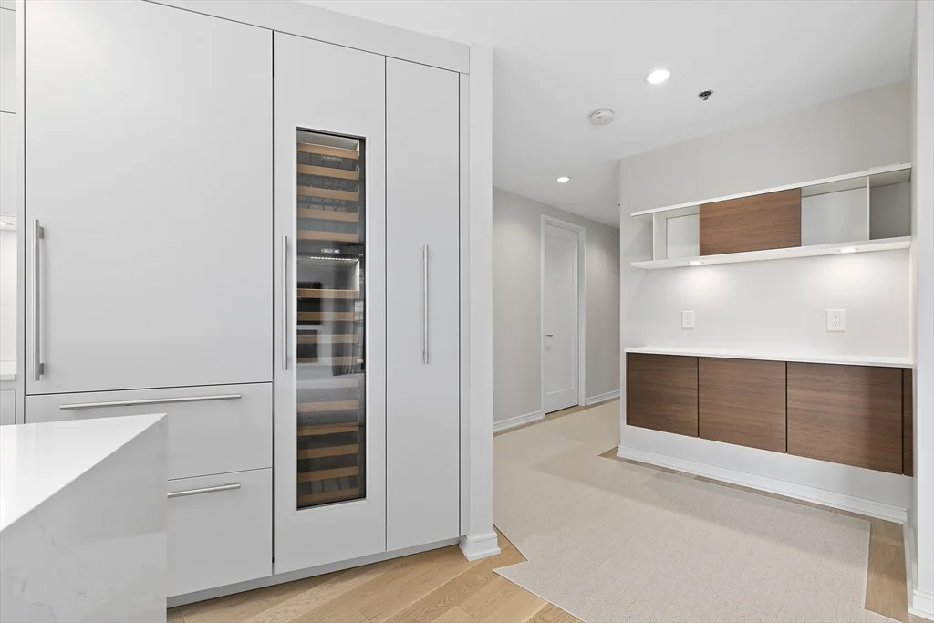 3 bed, 2 bath apartment for rent at 580 Washington St Unit 1002, Boston Downtown — photo 3 of 30