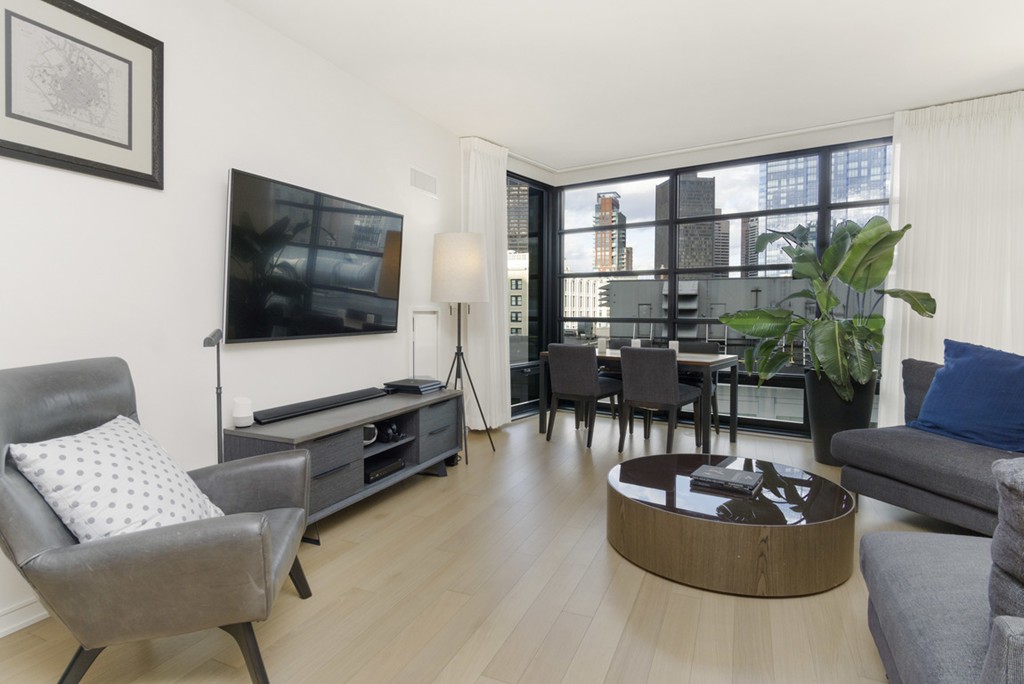 2 bed, 2 bath apartment for rent at 580 Washington St Unit 1107, Midtown — photo 1 of 26