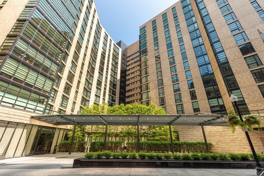 3 bed, 2 bath apartment for rent at 580 Washington St Unit 801, Midtown — photo 35 of 36