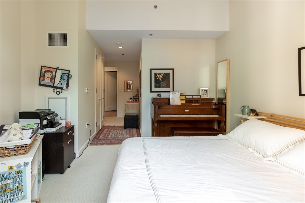 3 bed, 2 bath apartment for rent at 580 Washington St Unit 801, Midtown — photo 18 of 36