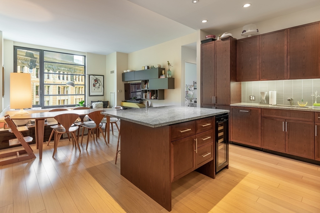 3 bed, 2 bath apartment for rent at 580 Washington St Unit 801, Midtown — photo 6 of 36
