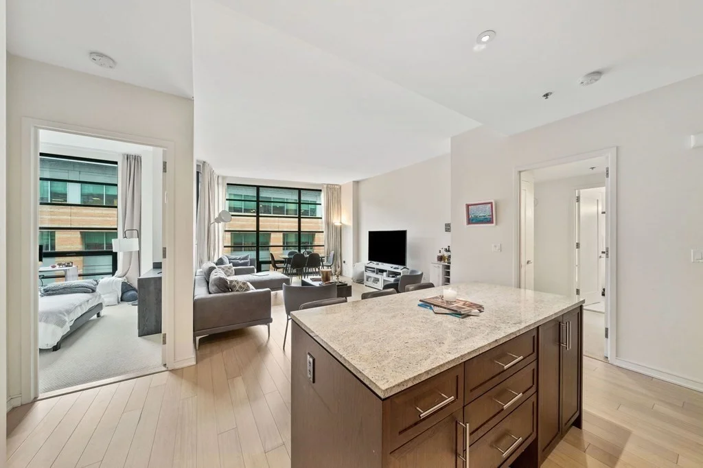 2 bed, 2 bath apartment for rent at 580 Washington St Unit 806, Boston — photo 4 of 22