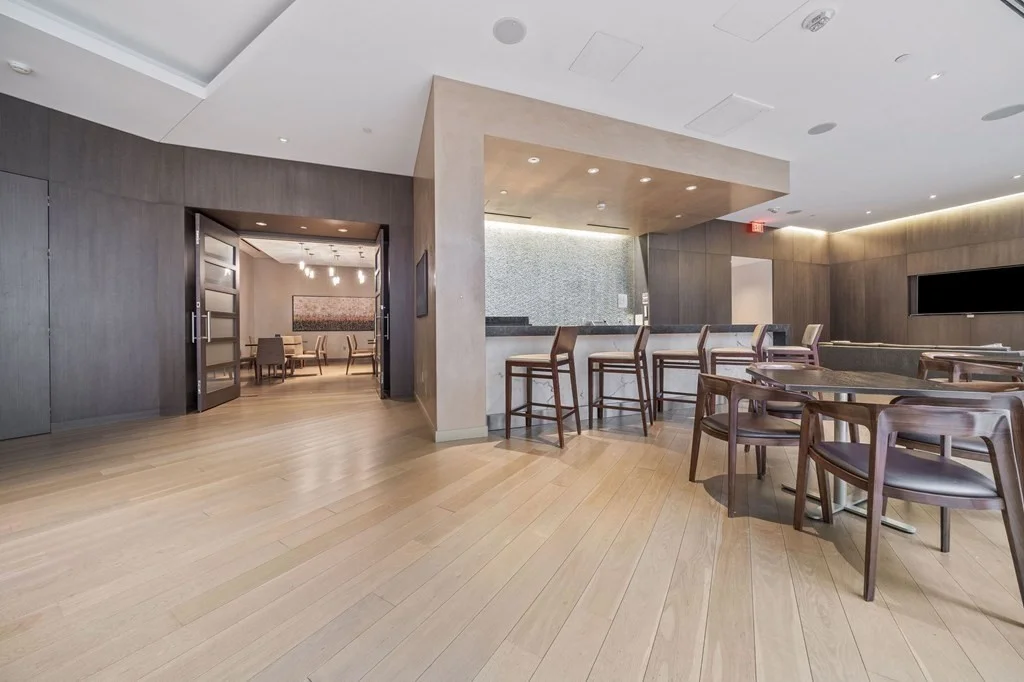 2 bed, 2 bath apartment for rent at 580 Washington St Unit 806, Boston — photo 15 of 22