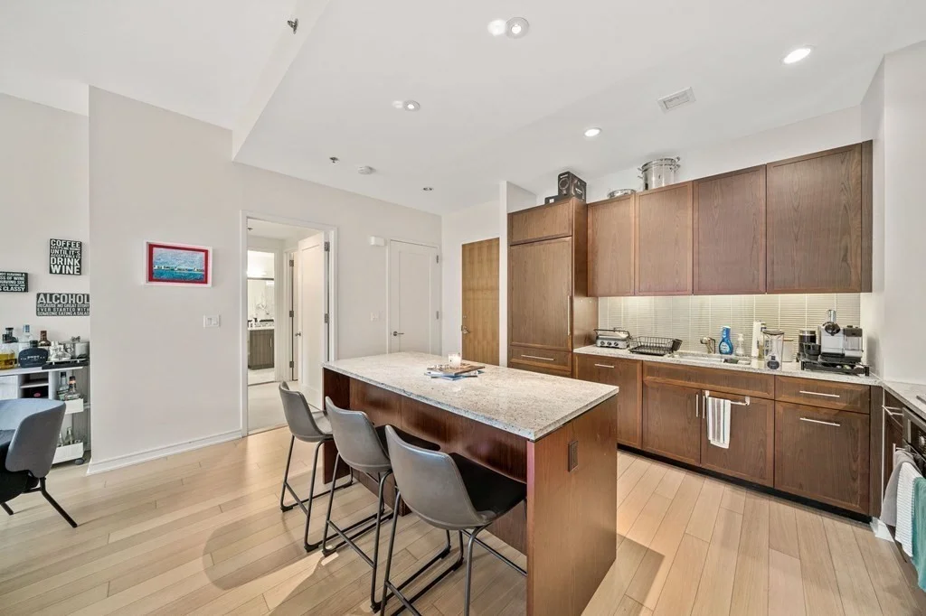 2 bed, 2 bath apartment for rent at 580 Washington St Unit 806, Boston — photo 2 of 22