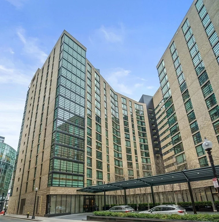 2 bed, 2 bath apartment for rent at 580 Washington St Unit 806, Boston — photo 18 of 22