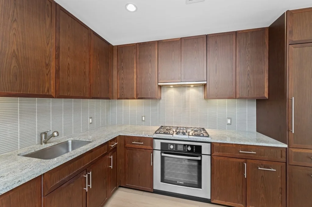 1 bed, 1 bath apartment for rent at 580 Washington St Unit 811, Theatre District — photo 7 of 22