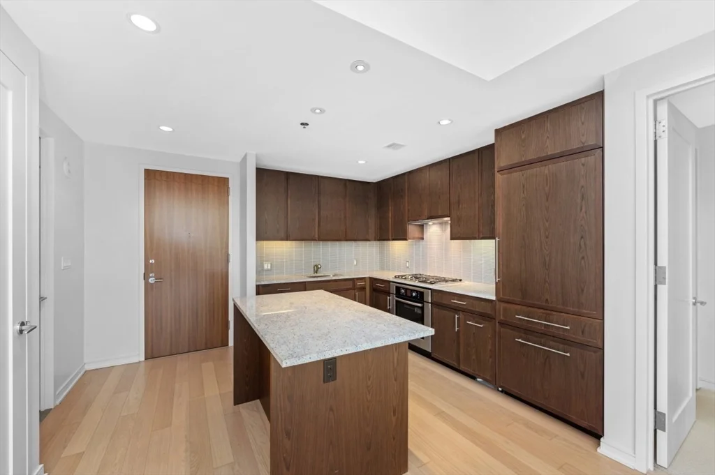 1 bed, 1 bath apartment for rent at 580 Washington St Unit 811, Theatre District — photo 8 of 22