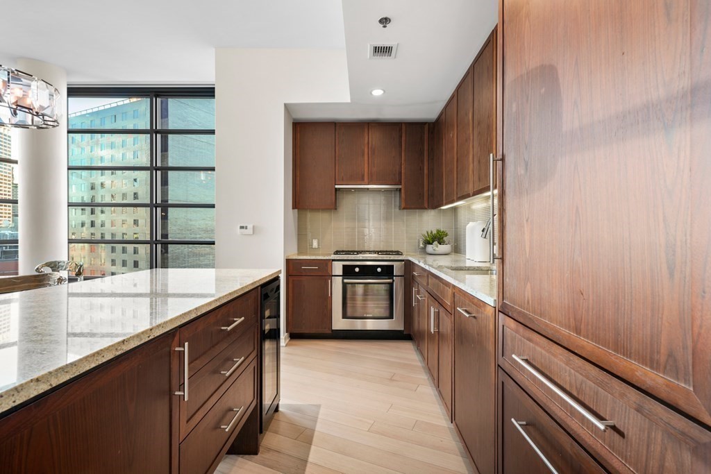3 bed, 3 bath apartment for rent at 580 Washington St Unit PH3, Theatre District — photo 9 of 34