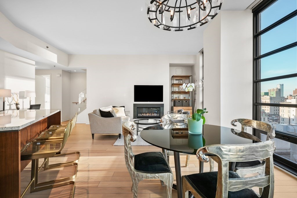 3 bed, 3 bath apartment for rent at 580 Washington St Unit PH3, Theatre District — photo 6 of 34