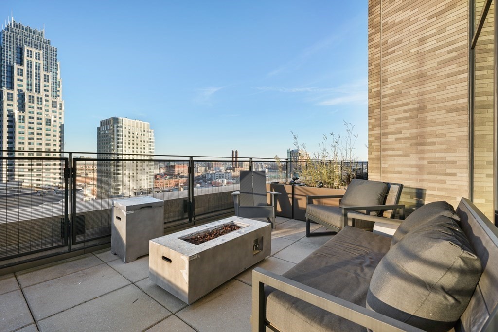 3 bed, 3 bath apartment for rent at 580 Washington St Unit PH3, Theatre District — photo 15 of 34