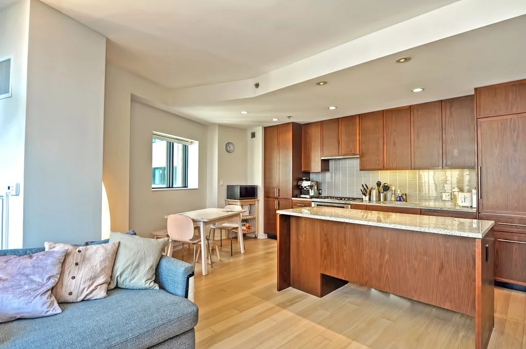 2 bed, 2 bath apartment for rent at 580 Washington Unit 1200, Boston Downtown — photo 2 of 24