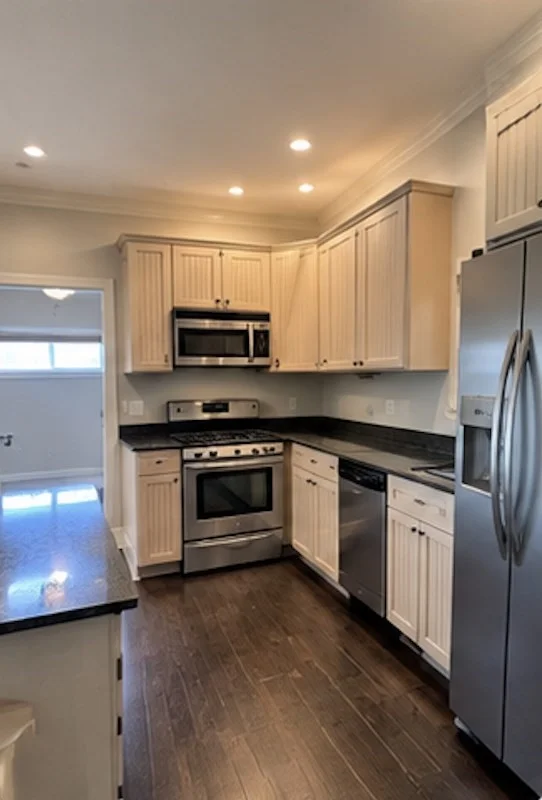 2 bed, 1 bath apartment for rent at 581 East 8th Unit 1, South Boston
