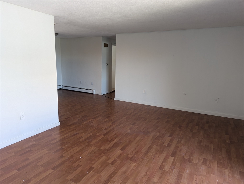 3 bed, 2 bath apartment for rent at 581 Proctor Ave Unit 3, Revere — photo 3 of 12