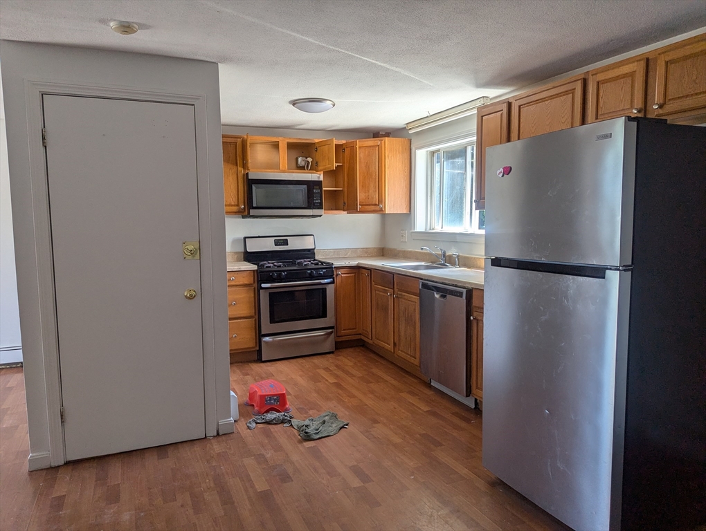 3 bed, 2 bath apartment for rent at 581 Proctor Ave Unit 3, Revere — photo 11 of 12
