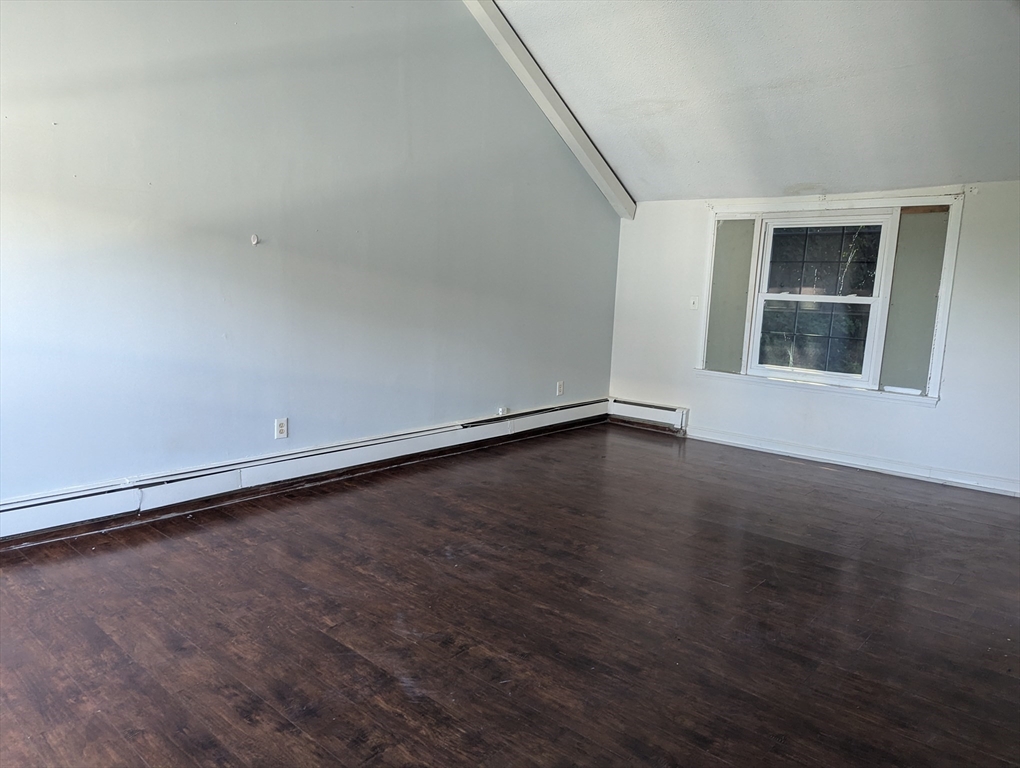 3 bed, 2 bath apartment for rent at 581 Proctor Ave Unit 3, Revere — photo 5 of 12