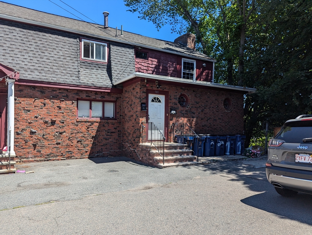 3 bed, 2 bath apartment for rent at 581 Proctor Ave Unit 3, Revere
