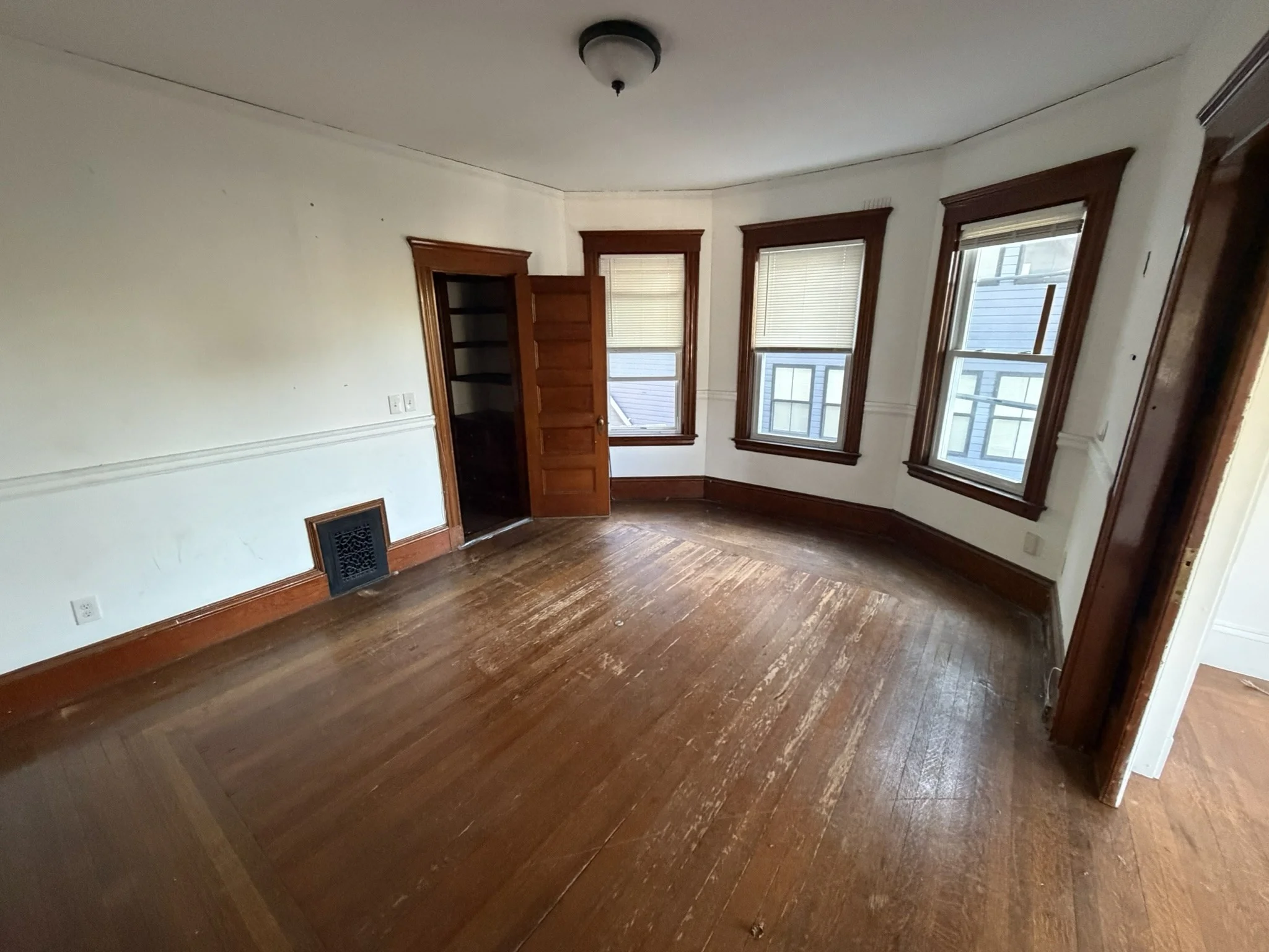3 bed, 1 bath apartment for rent at 582 Cambridge St Unit 2, Allston — photo 14 of 36
