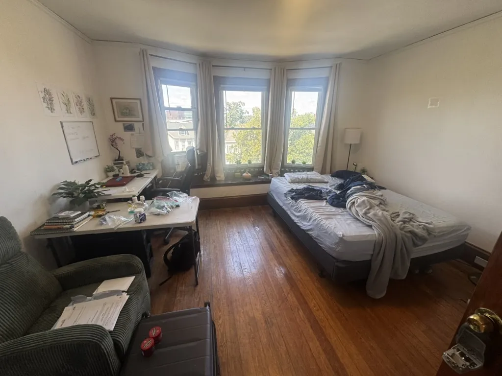 3 bed, 1 bath apartment for rent at 582 Cambridge St Unit 3, Beacon Hill — photo 1 of 6
