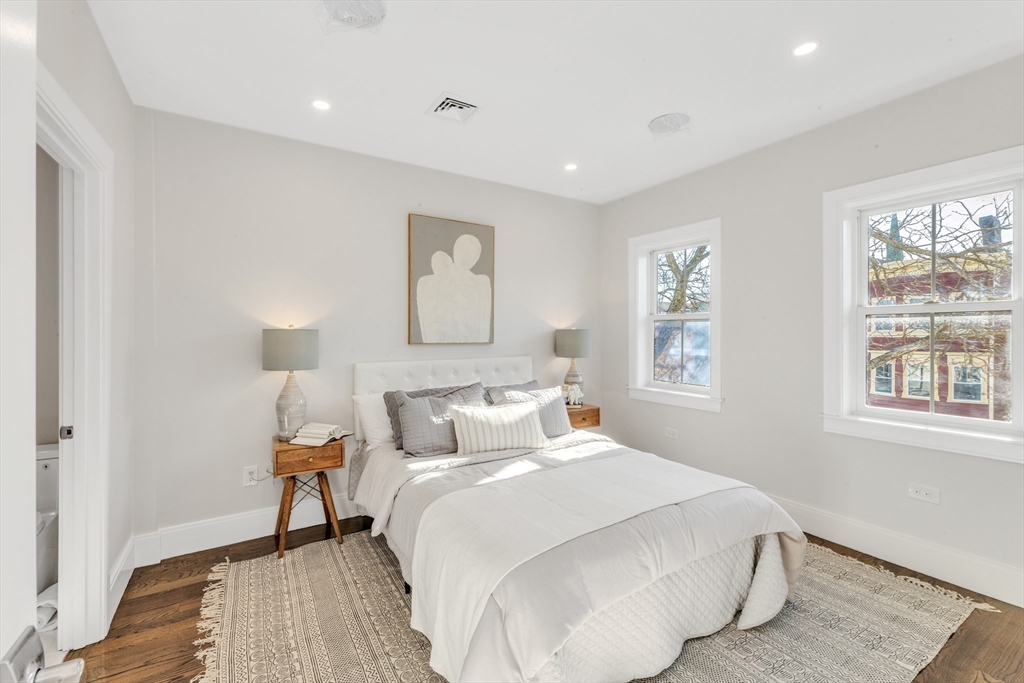 3 bed, 2 bath apartment for rent at 582 East Broadway Unit 2, Boston — photo 10 of 18